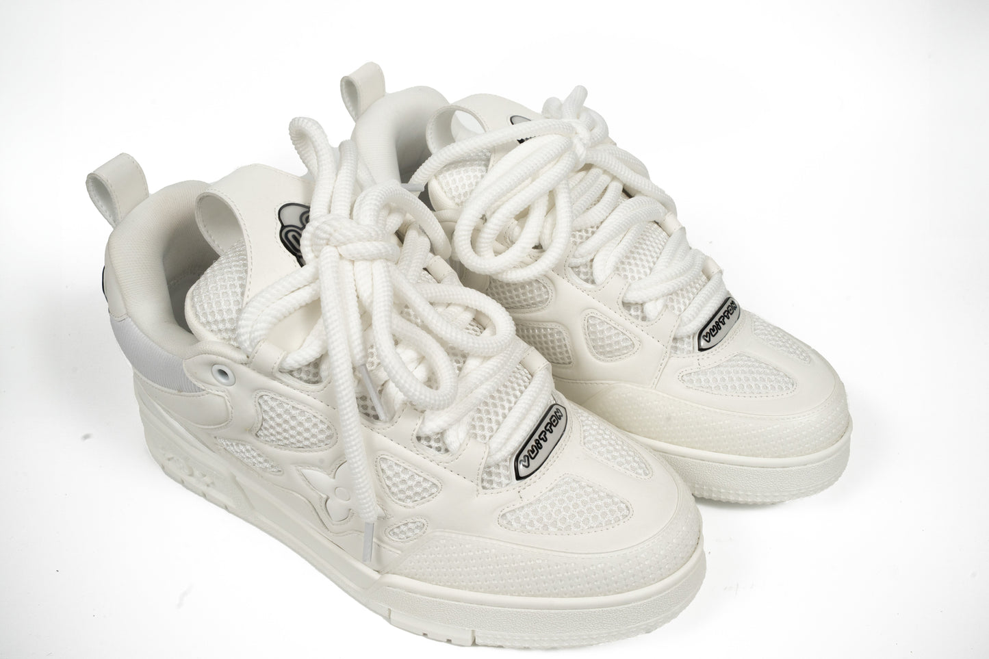 LOUIS VUITTON SKATE BLANCAS