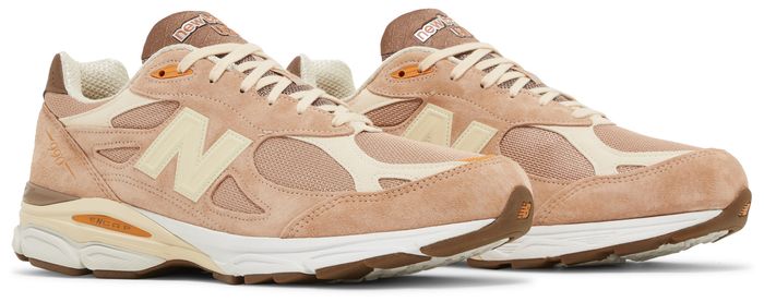 New Balance 990v3