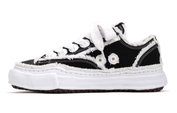 Maison Mihara Yasuhiro Peterson Contrast Trim