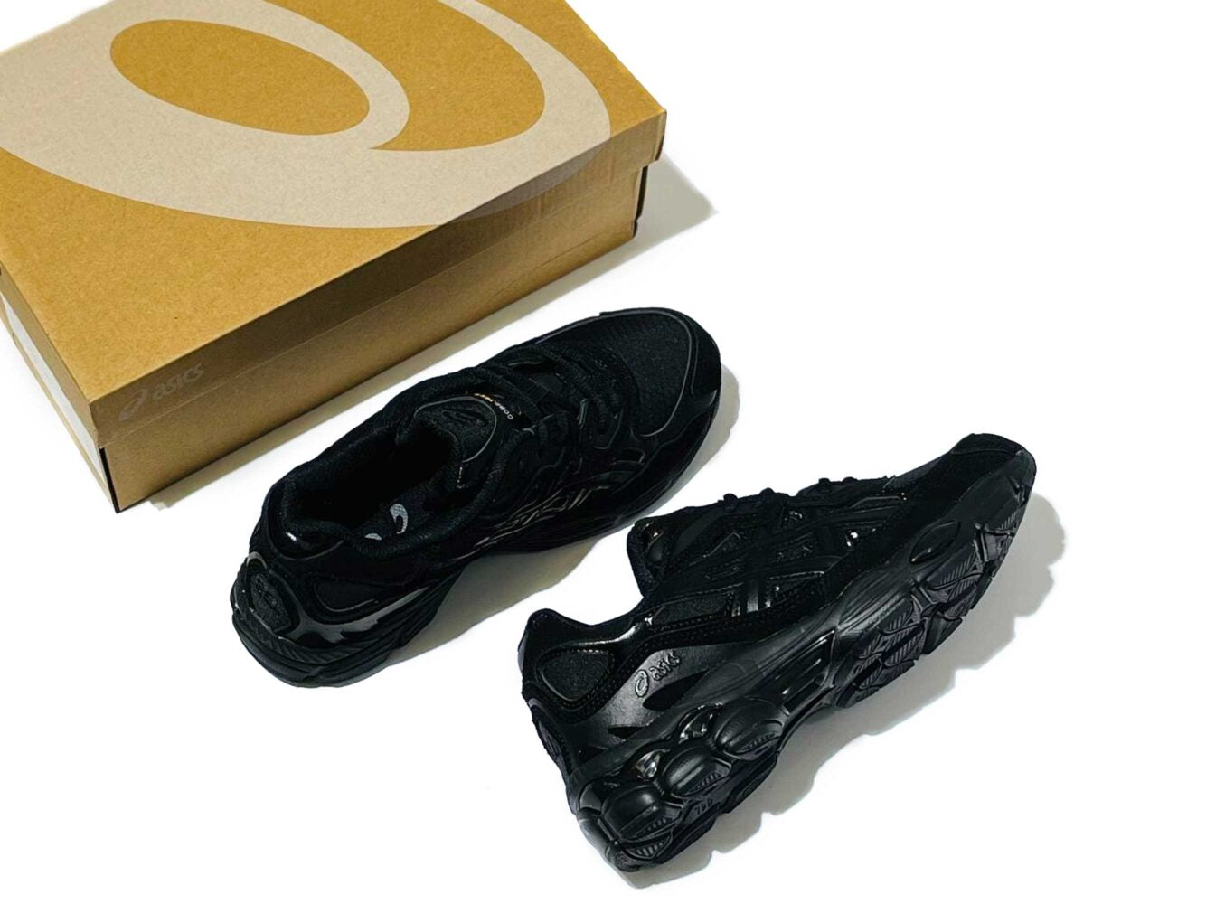 Asics NYC Winter All Black Gore-Tex