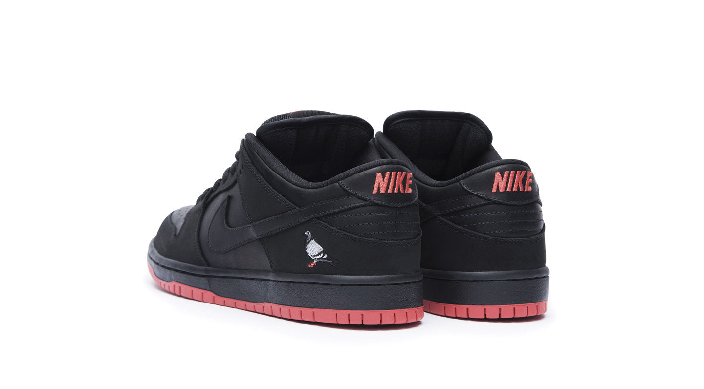 Dunk Low SB Black Pigeon